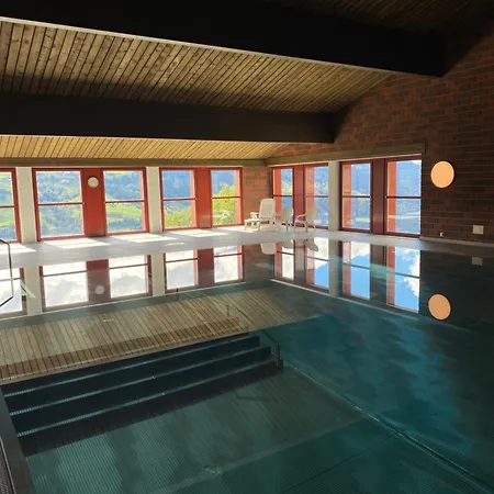 Hoch Ueber Dem Rheintal شقة