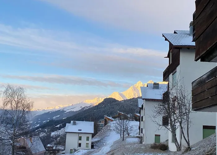 Hoch Ueber Dem Rheintal