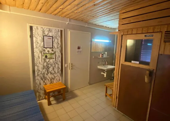 Hoch Ueber Dem Rheintal