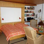 Hoch Ueber Dem Rheintal Appartement Breíl