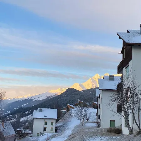 Hoch Ueber Dem Rheintal