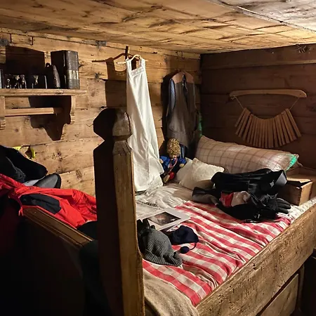 Hoch Ueber Dem Rheintal