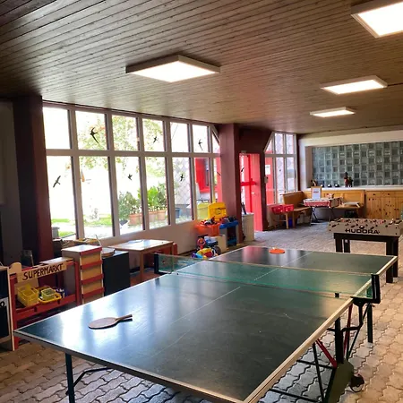 Hoch Ueber Dem Rheintal