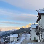 Hoch über Dem Rheintal
